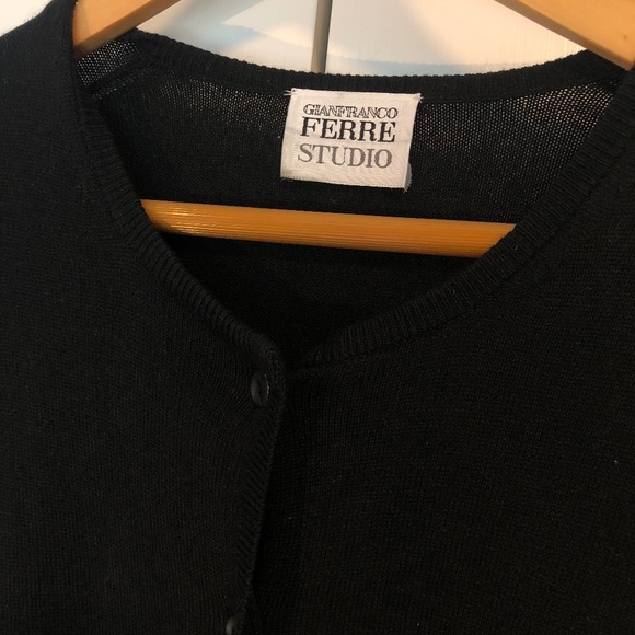 SOLD! Gianfranco Ferre Studio black cashmere/silk cardigan - Picture 6 of 7
